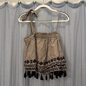 Tassel tank